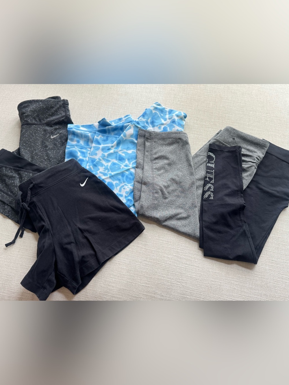 Nike, Guess, Victoria Sport Women’s Leggings Shots Lot of 5 XS/S